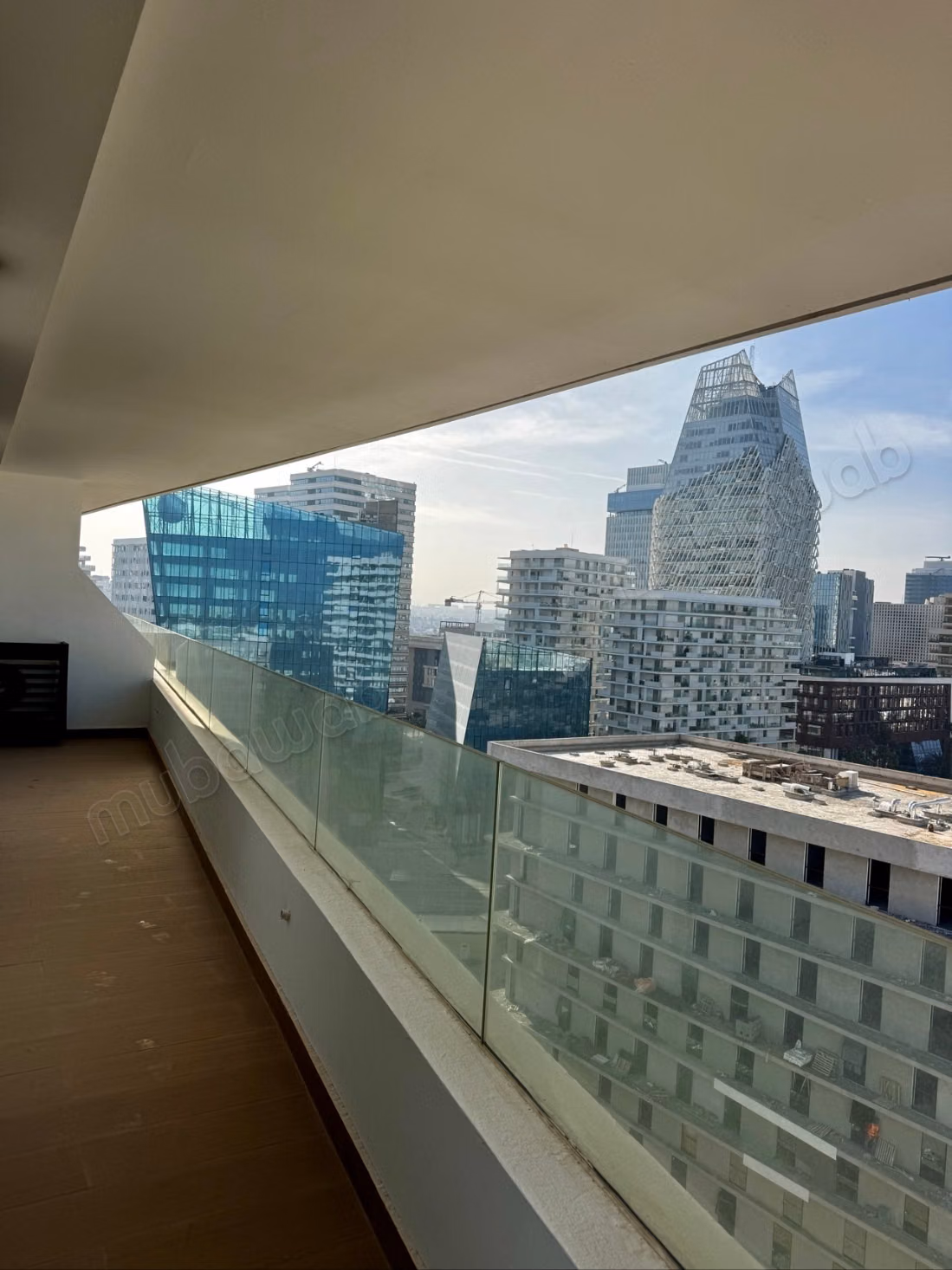 À LOUER — Appartement 3 CH en étage élevé, sans vis à vis, CFC