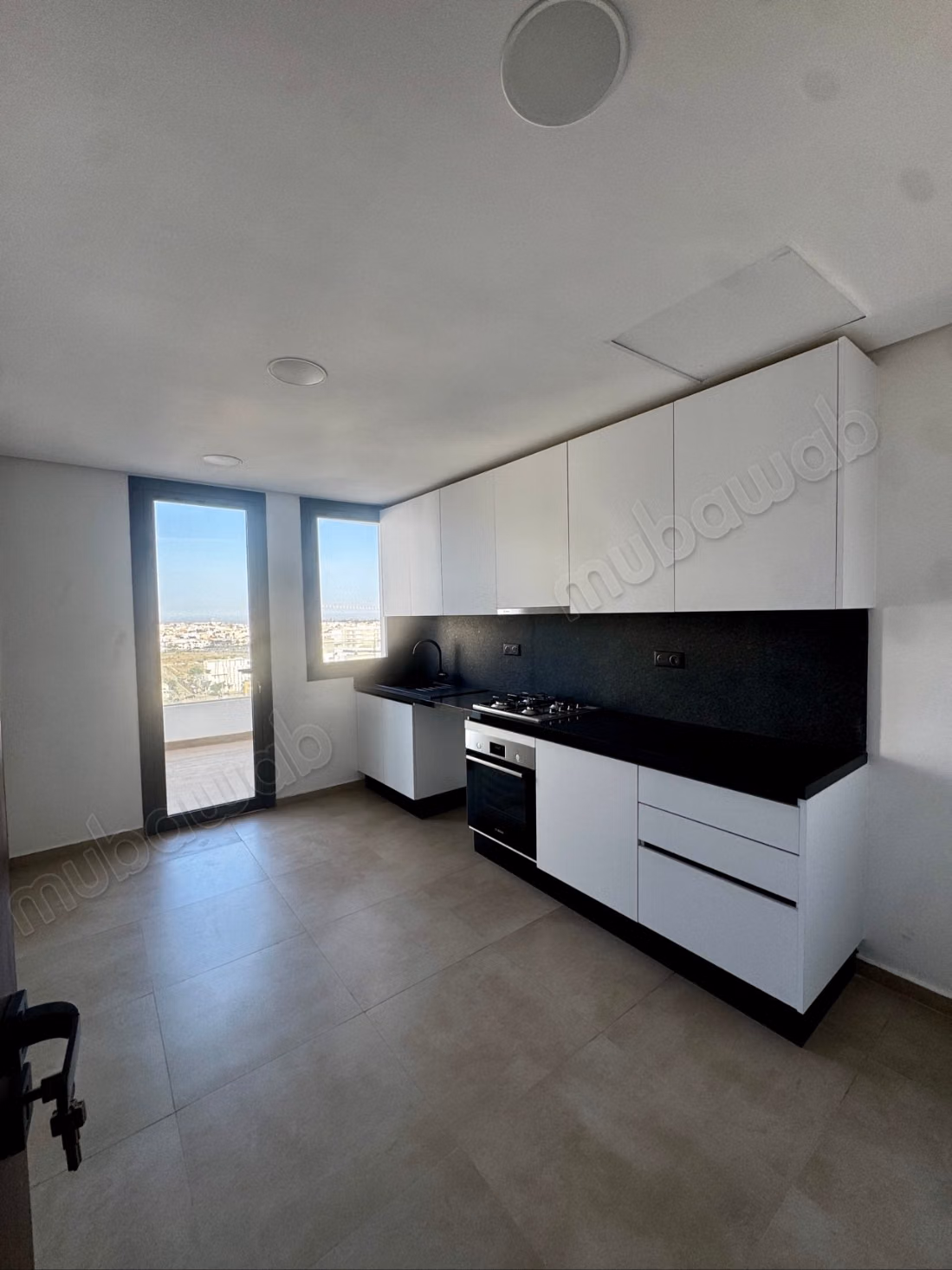 À LOUER — Appartement 3 CH en étage élevé, sans vis à vis, CFC