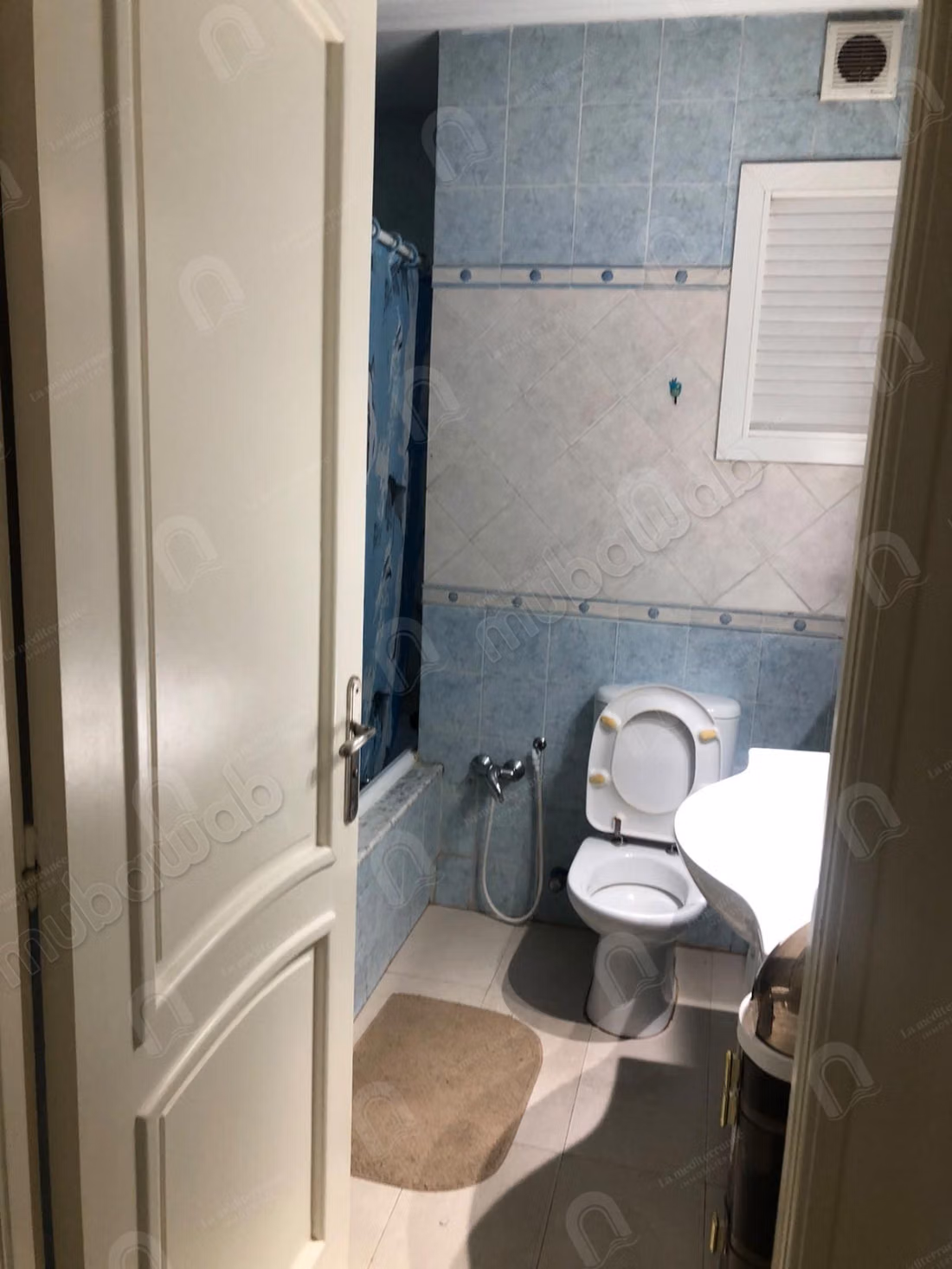 A louer un appartement meublé s3 à Menzah 7 biz