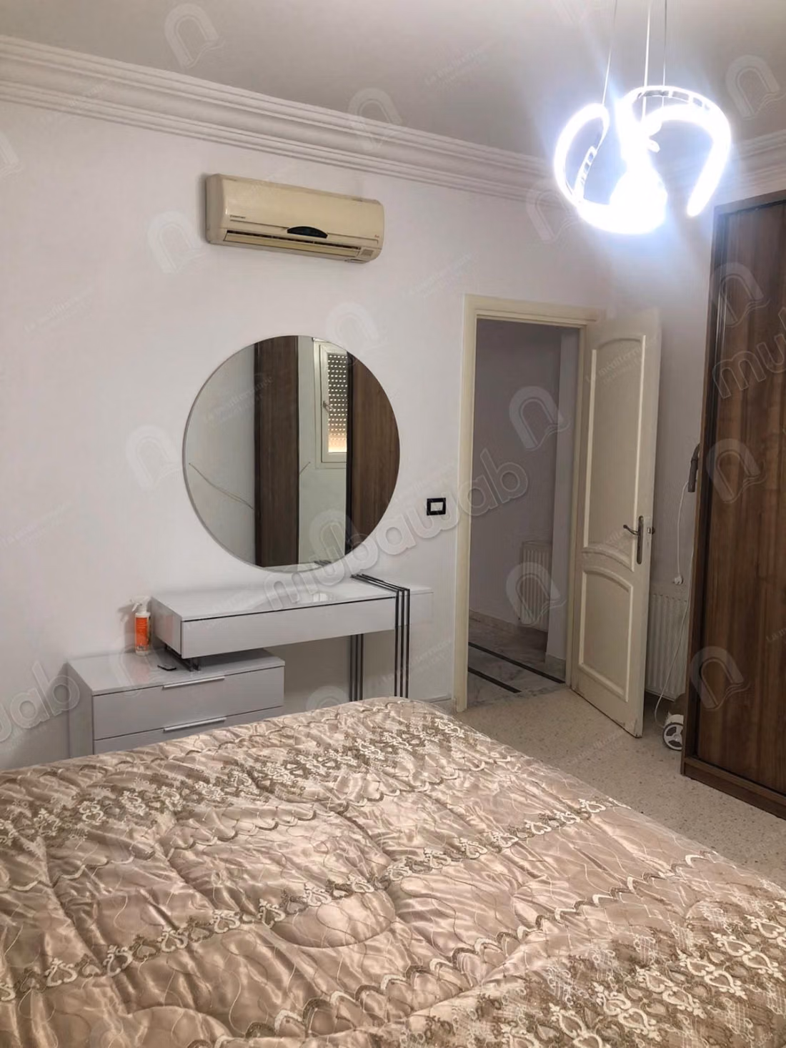 A louer un appartement meublé s3 à Menzah 7 biz