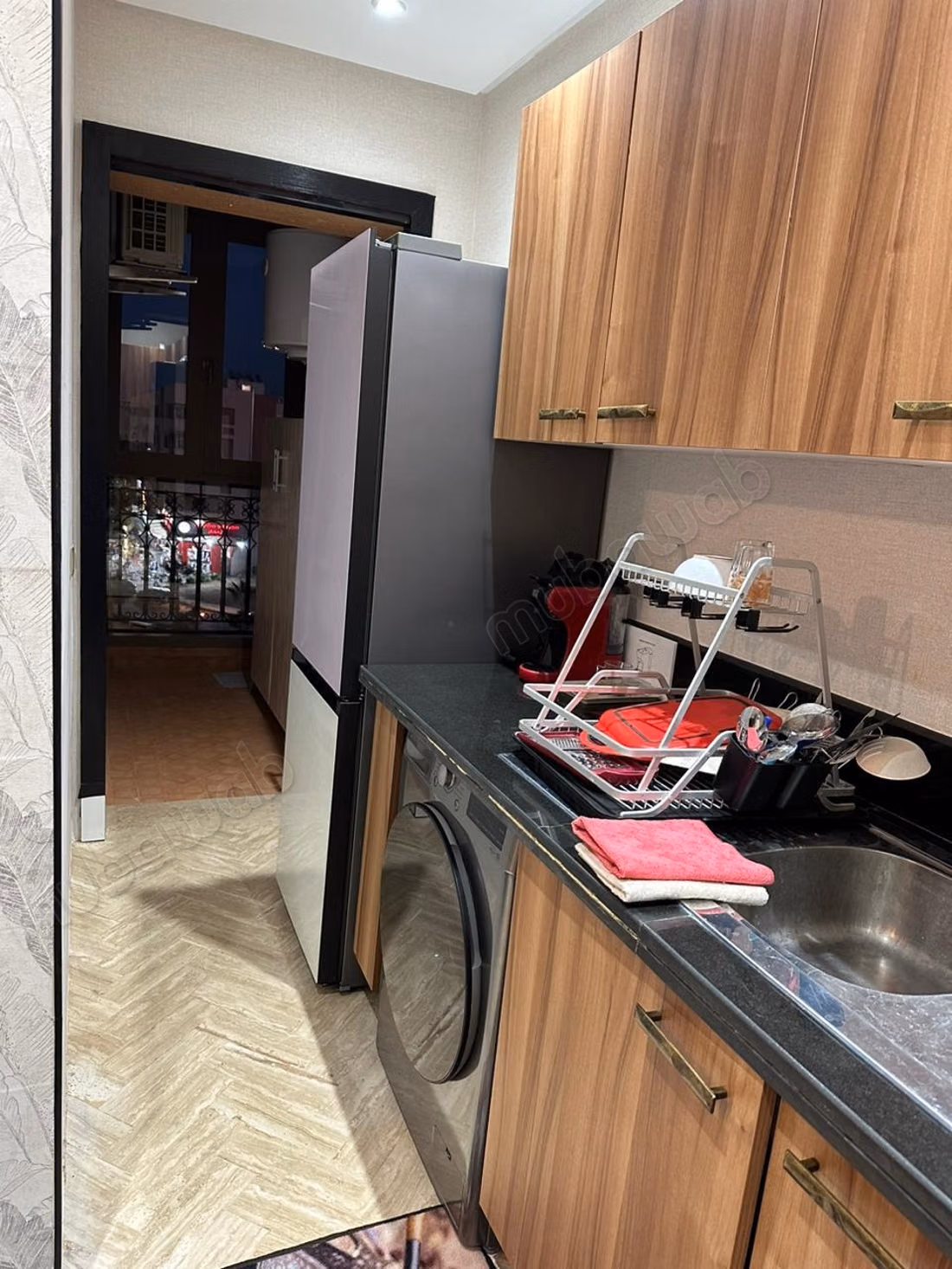 Bel appartement en location à Ouasis. 
1 chambre. 
Bien meublé