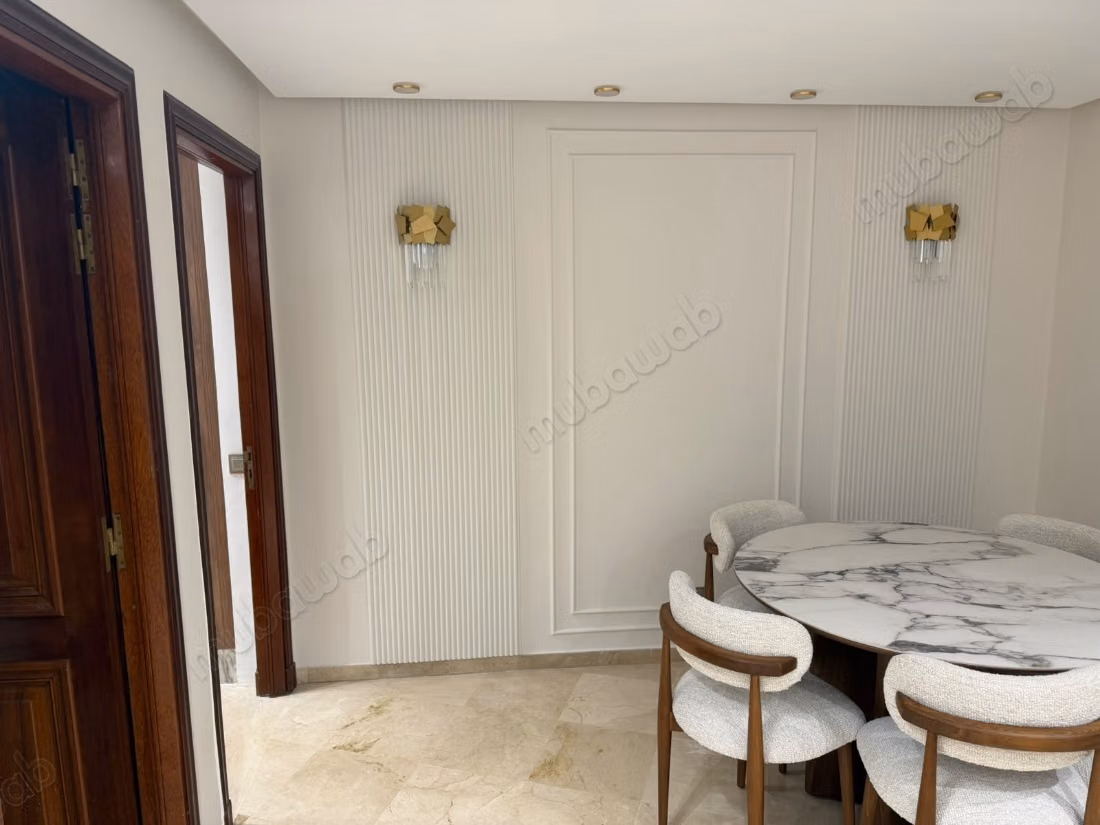 Très bel appartement en location à Racine. 
3 chambres. 
Meublé