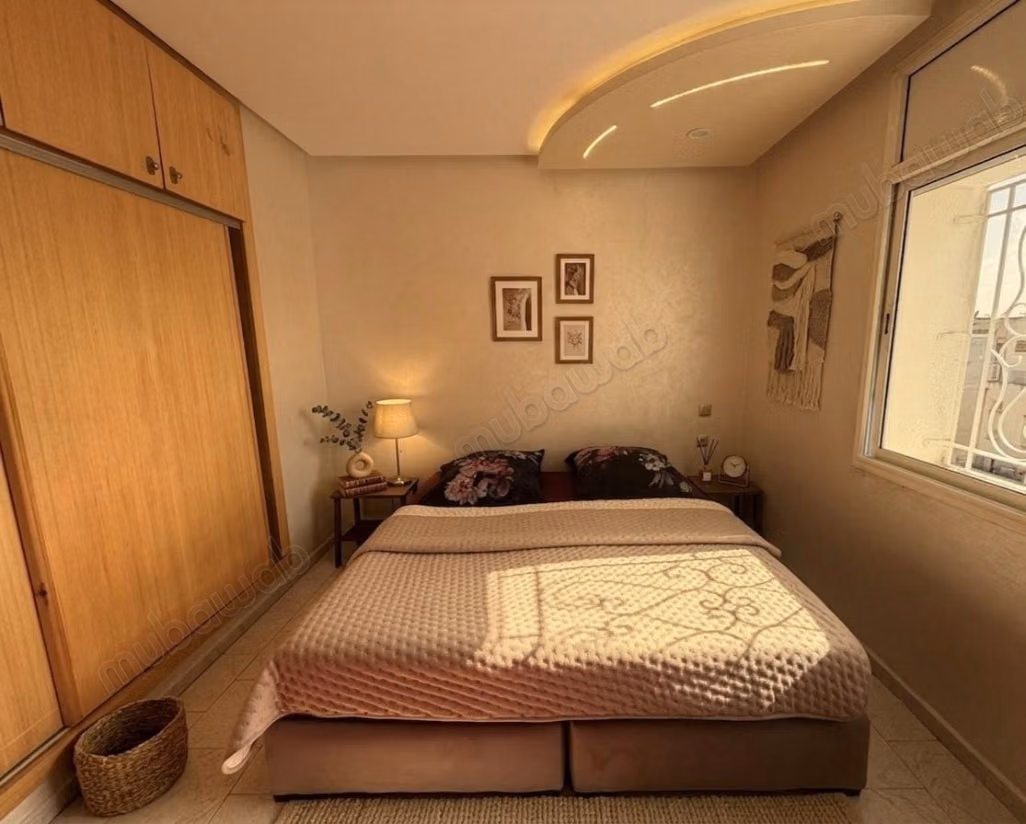Vente d'un bel appartement en Centre. 
10 pièces confortables. 
Meublé