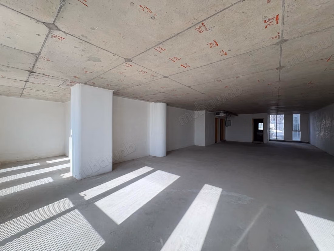 Plateau bureau à louer 180 m² 
CFC