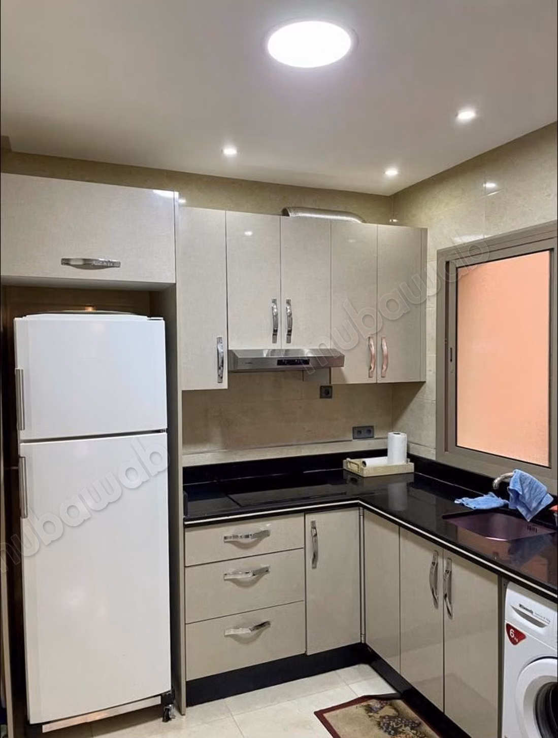Appartement en location en Centre ville. 
Surface totale 98 m². 
Bien meublé