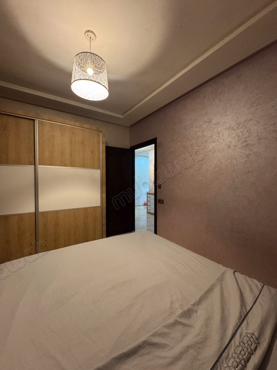 Appartement en location en Centre ville. 
Surface totale 98 m². 
Bien meublé