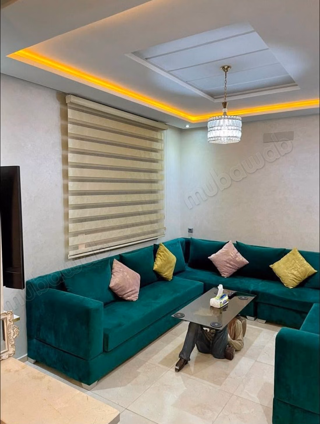 Appartement en location en Centre ville. 
Surface totale 98 m². 
Bien meublé