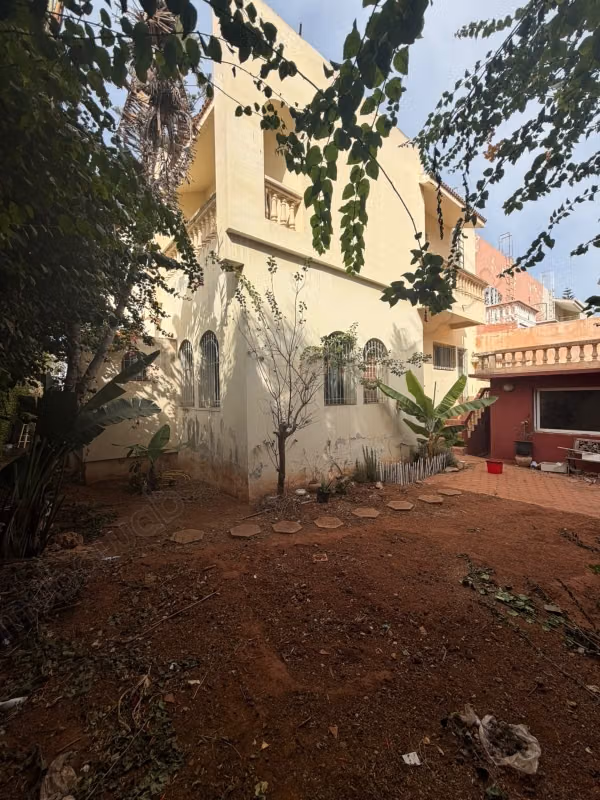 Ain Diab, villa para renovar en venta
