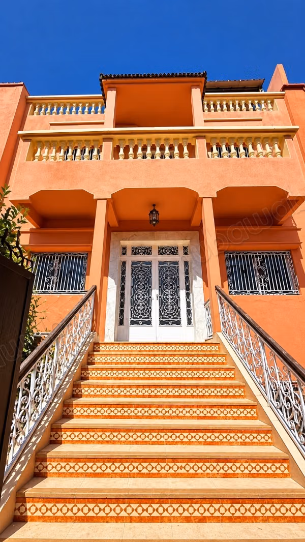 Maison de ville 5mn de Guéliz à louer vide