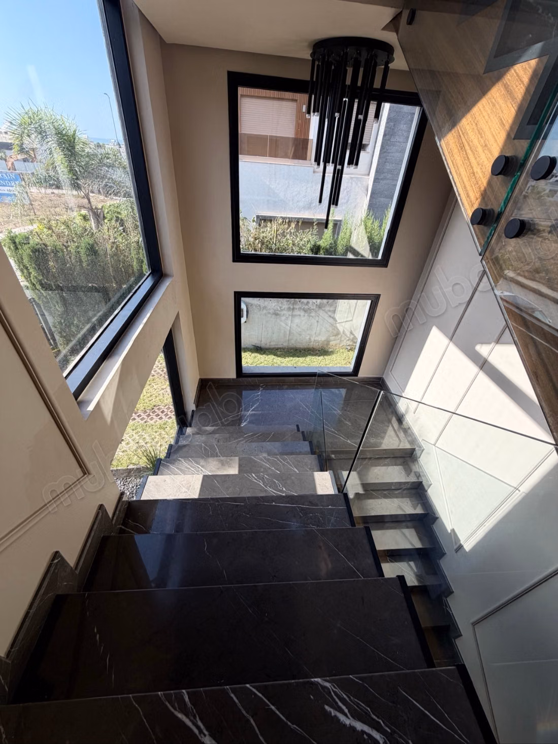 Villa de luxe à vendre. 4 grandes chambres. Vue sur l'océan