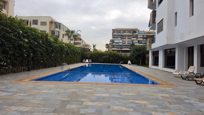 Appartement avec terrasse à Californie à Louer