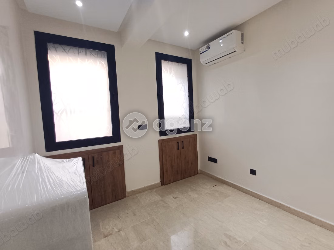 Commerce à louer 198 m² 
Palmier Casablanca
