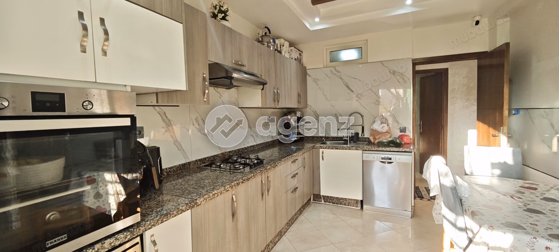 Apartamento en venta 111 m², 3 habitaciones urbanización Yaksour Casablanca
