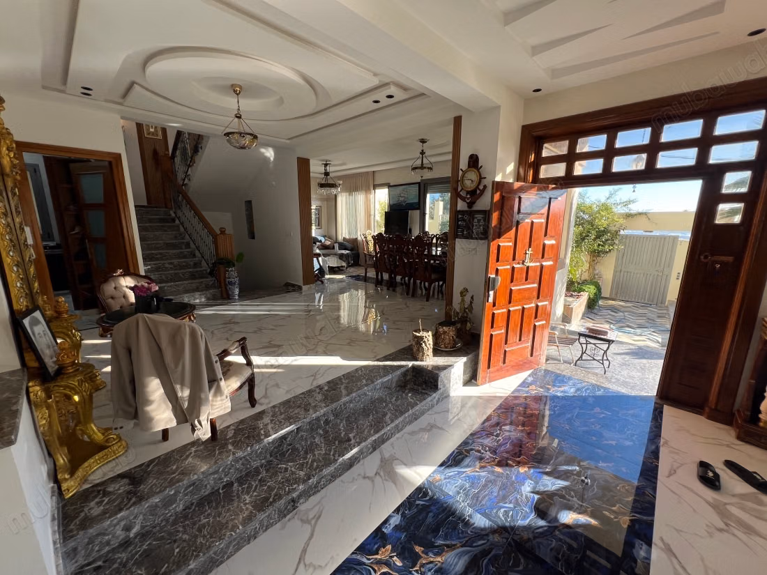 Villa de prestige avec vue panoramique sur mer