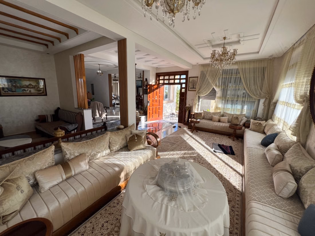 Villa de prestige avec vue panoramique sur mer