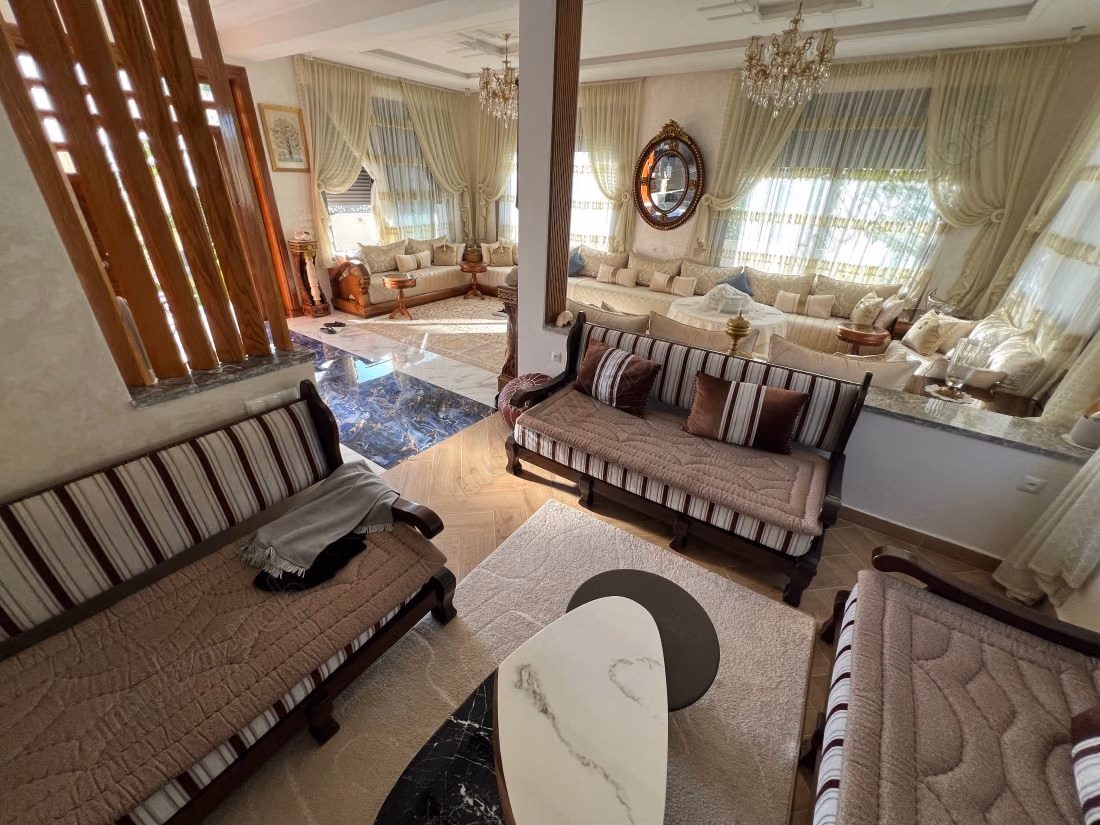 Villa de prestige avec vue panoramique sur mer