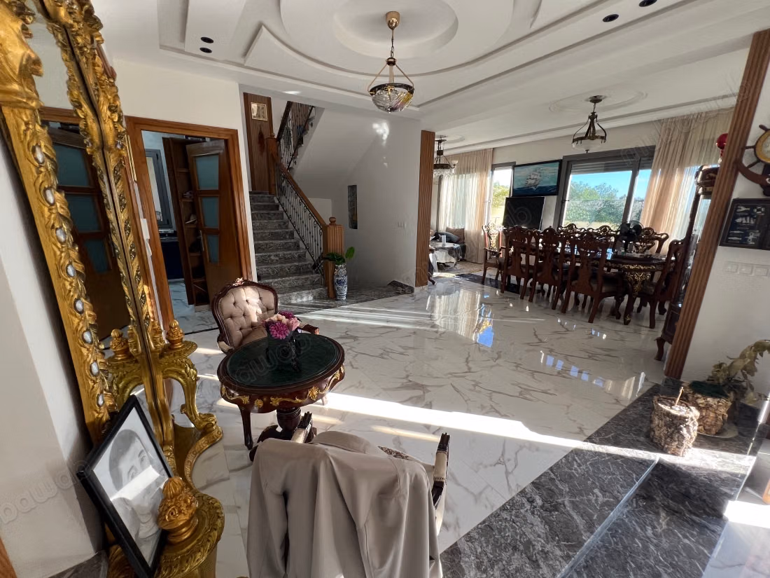 Villa de prestige avec vue panoramique sur mer