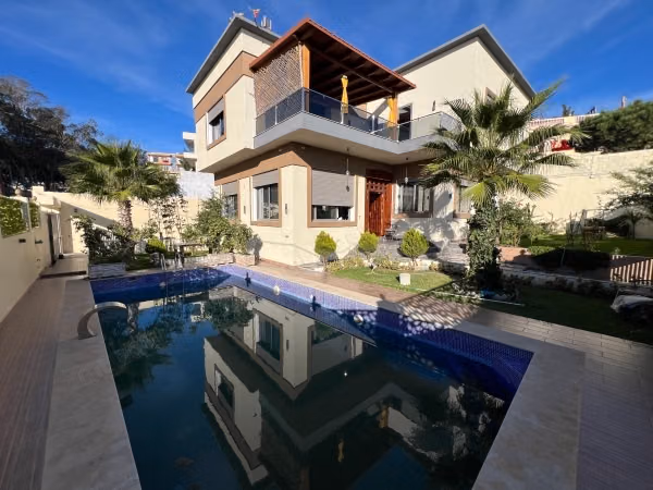 Villa di prestigio con vista panoramica sul mare