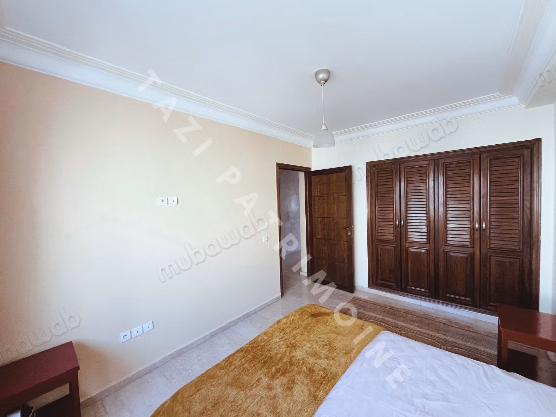 En venta apartamento de 3 habitaciones con terraza sin vecinos