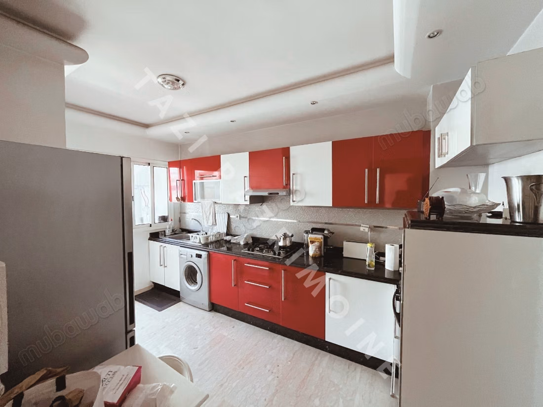 En venta apartamento de 3 habitaciones con terraza sin vecinos