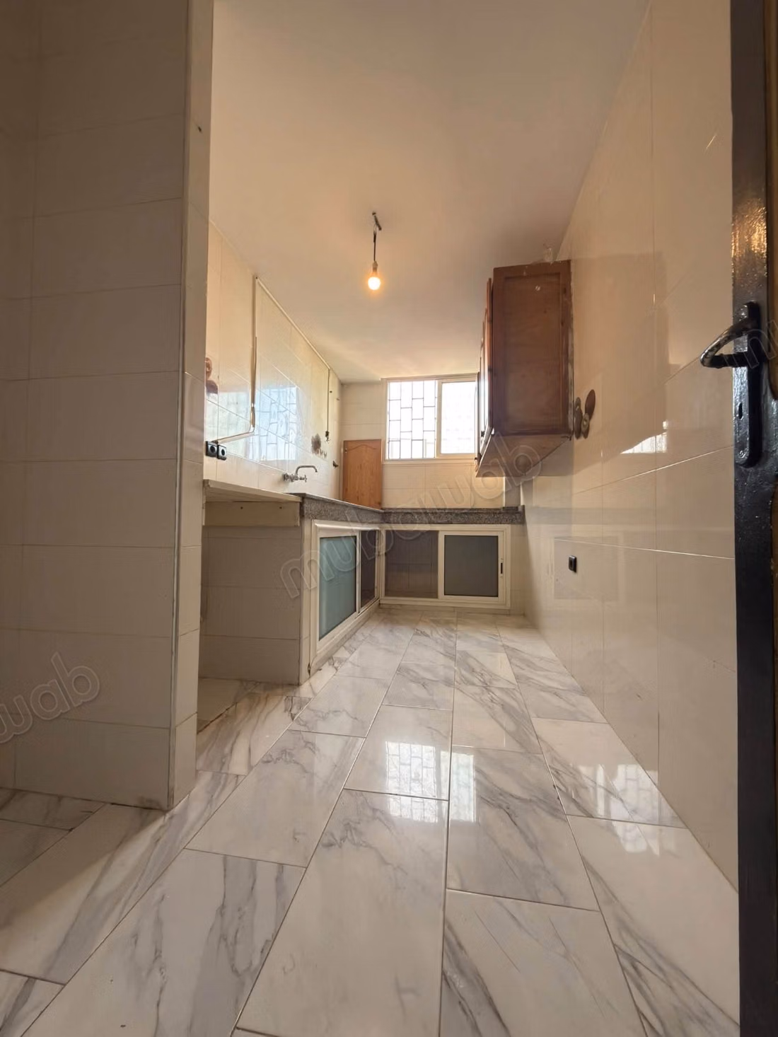 Appartement à louer à Médina. 
2 chambres agréables. 
Concierge