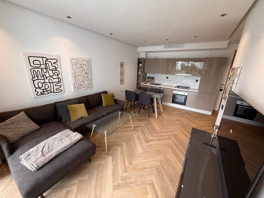 Bel appartement en location à Les princesses. 
1 chambre. 
Meublé