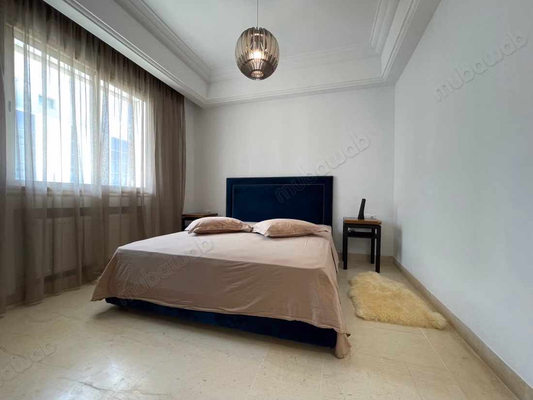 Louez cet appartement à Les Berges Du Lac 2. Surface de 80 m². Meublé