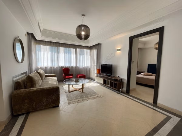 Louez cet appartement à Les Berges Du Lac 2. Surface de 80 m². Meublé