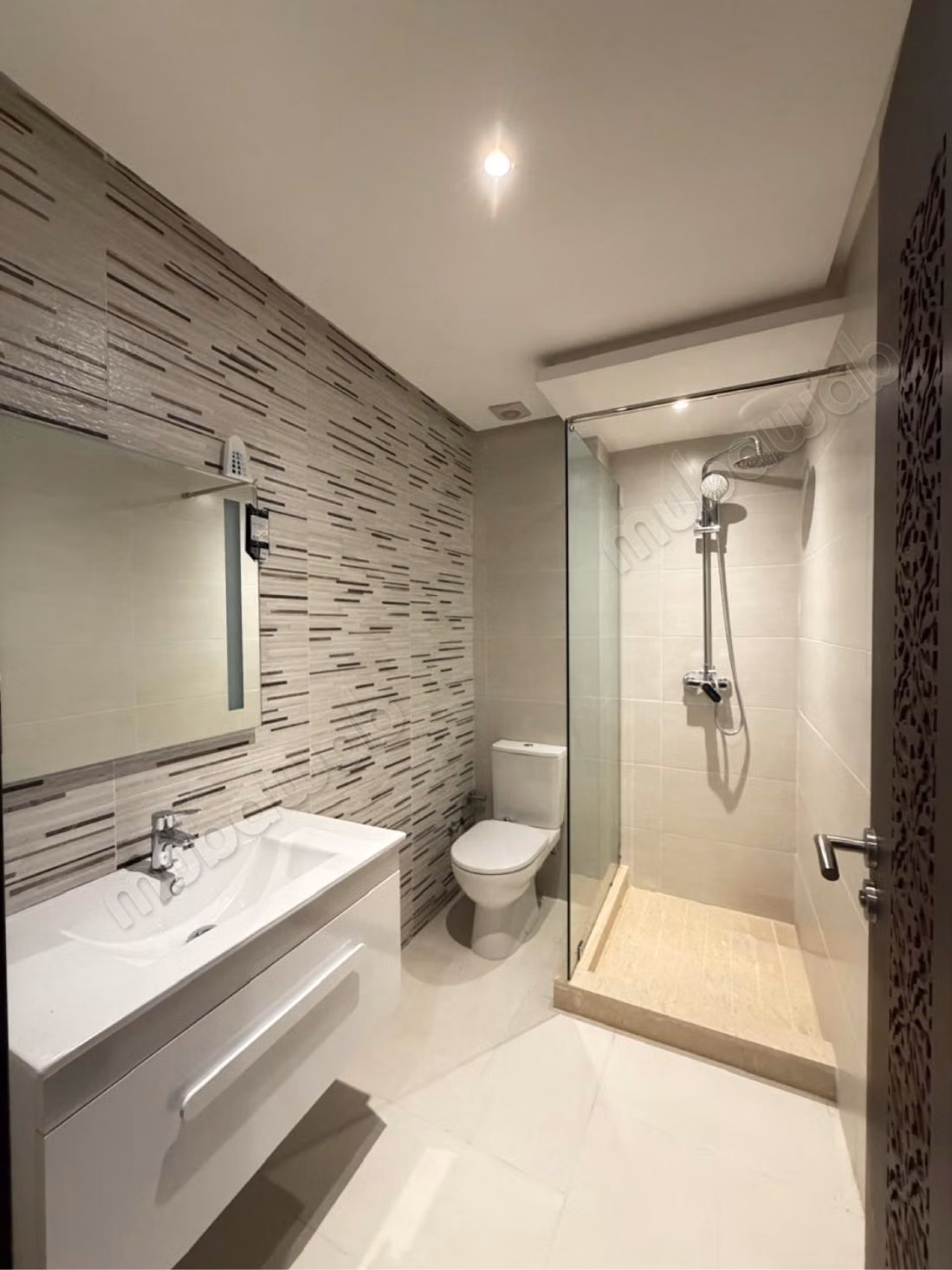Location jolie appartement vide à route de safi. 80 mètre