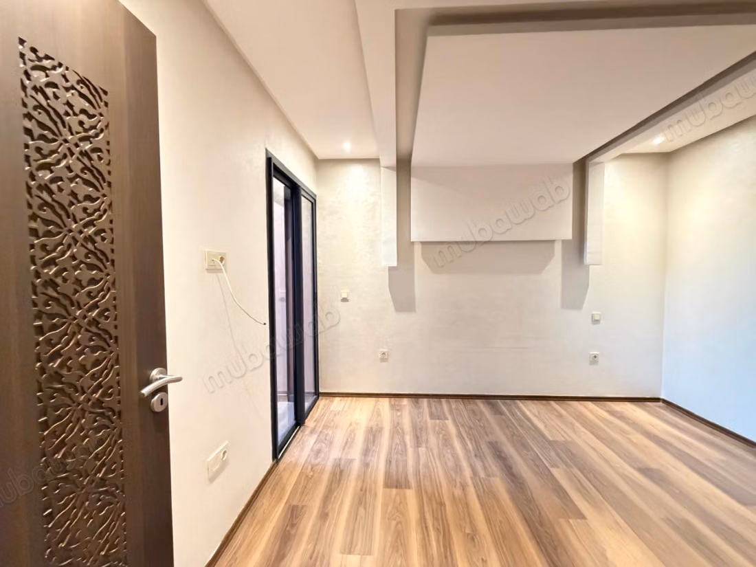 Location jolie appartement vide à route de safi. 80 mètre