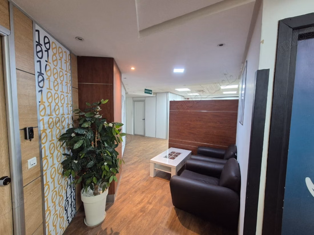 Professional building with a usable area of 5,000 m² for rent in the Yakoub el Mansour neighborhood