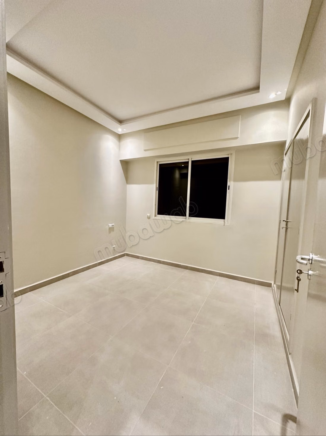 Huur dit appartement in Amerchich. 3 mooie slaapkamers. Met lift