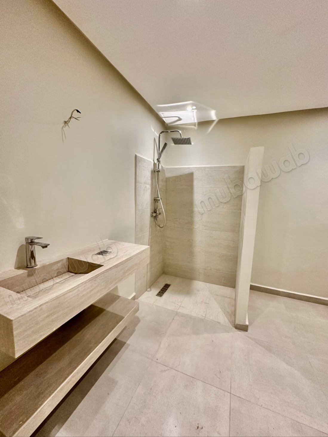 Huur dit appartement in Amerchich. 3 mooie slaapkamers. Met lift