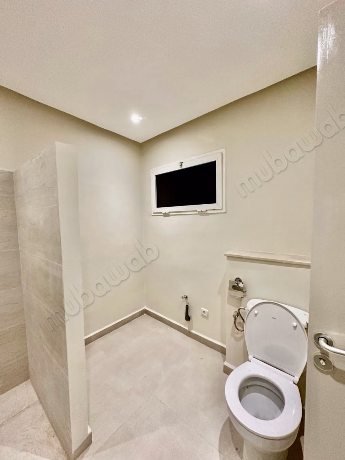 Huur dit appartement in Amerchich. 3 mooie slaapkamers. Met lift