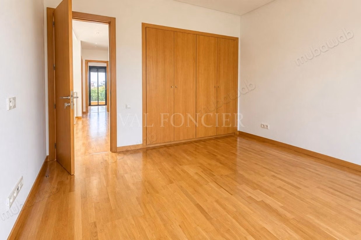 Location Villa Moderne 4 Chambres avec Piscine et Jardin – Californie, Casablanca