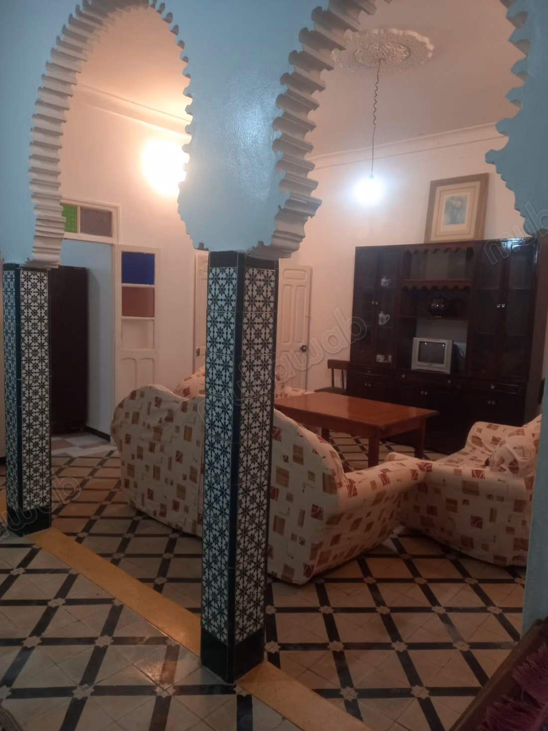 للطالبات او الممرضات 
Appartement à louer à Saniat Errmel. 4 grandes pièces