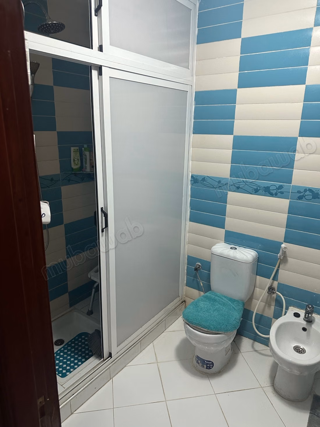 Vente d'un bel appartement à Ksar el Kébir. 
4 grandes pièces. 
Avec ascenseur et terrasse