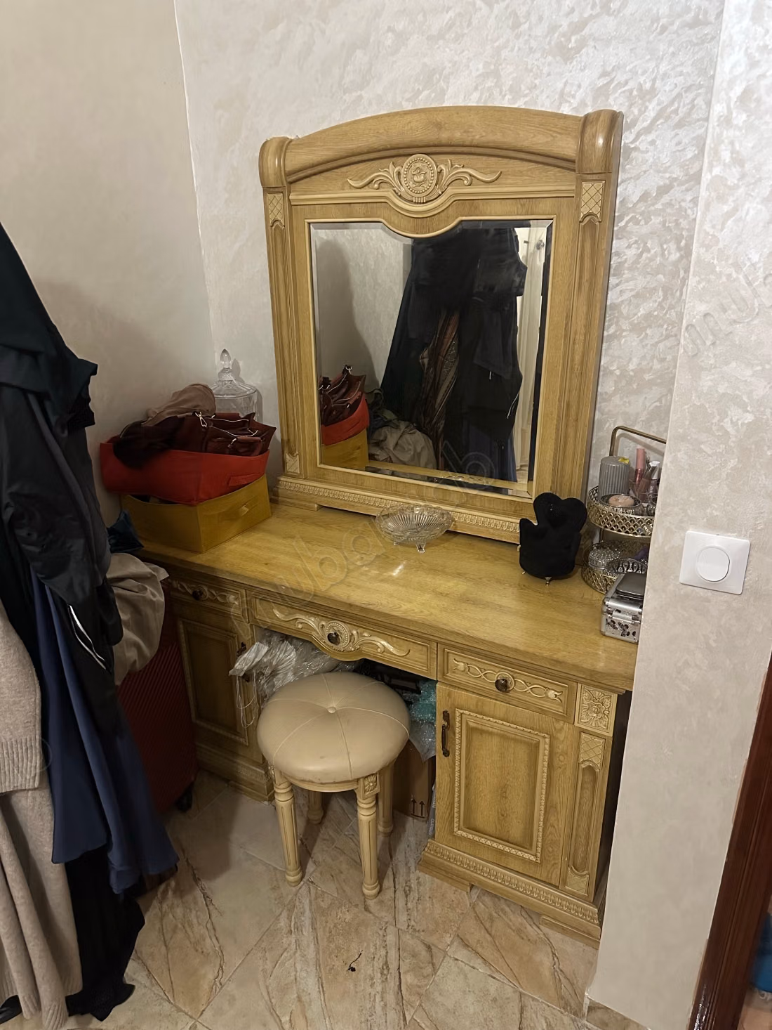Vente d'un bel appartement à Ksar el Kébir. 
4 grandes pièces. 
Avec ascenseur et terrasse
