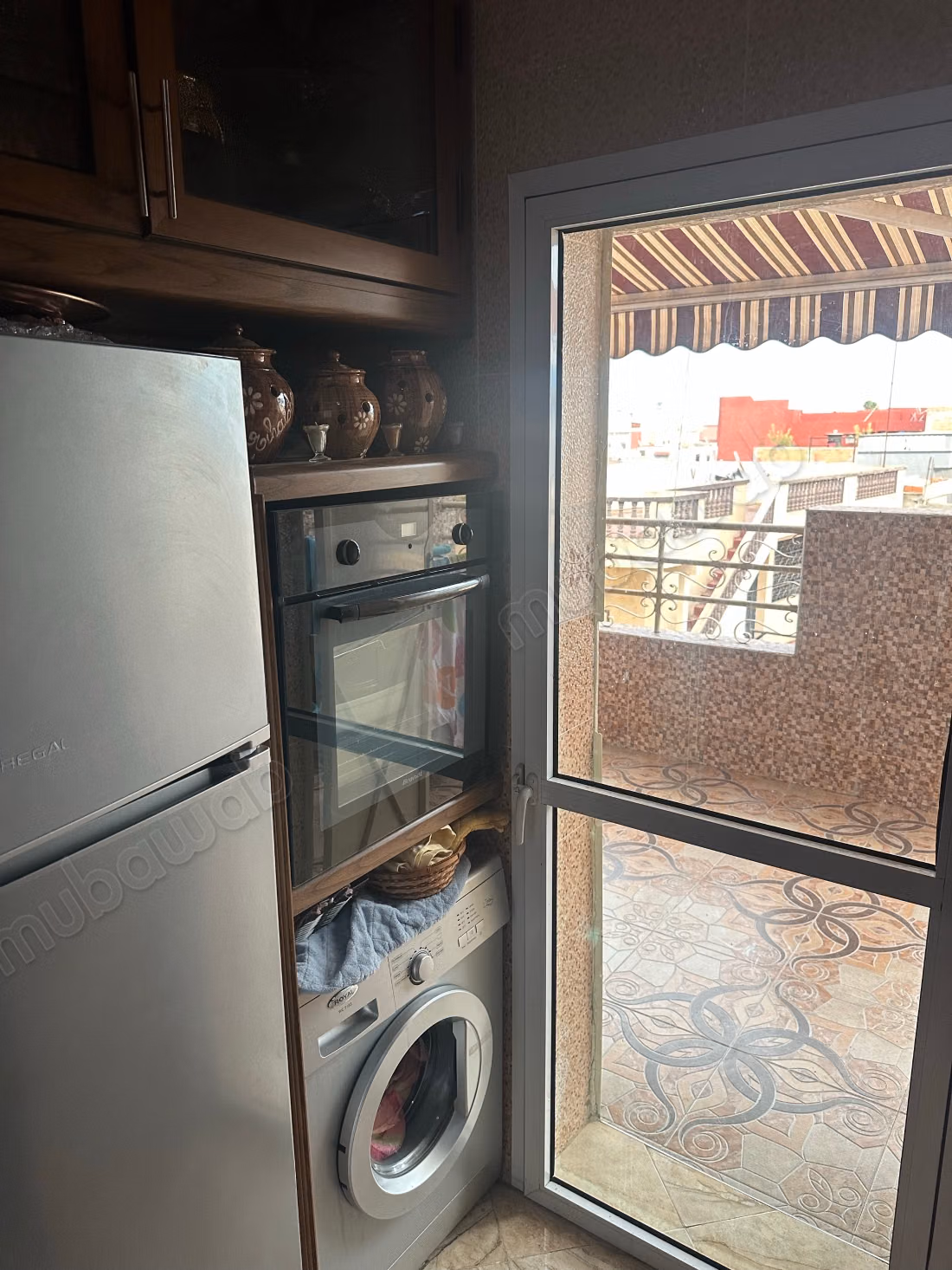 Vente d'un bel appartement à Ksar el Kébir. 
4 grandes pièces. 
Avec ascenseur et terrasse