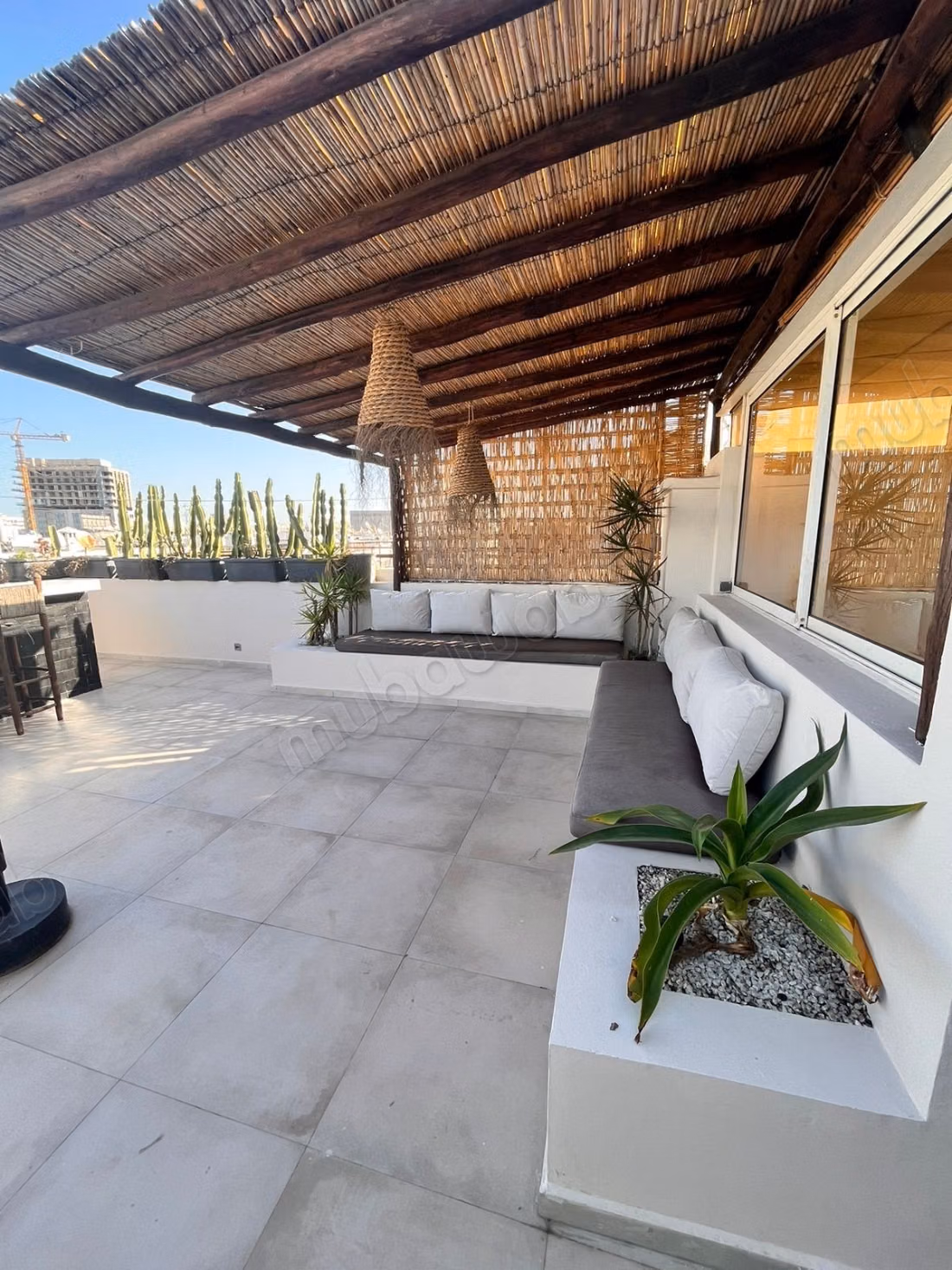 Racine, appartement te huur