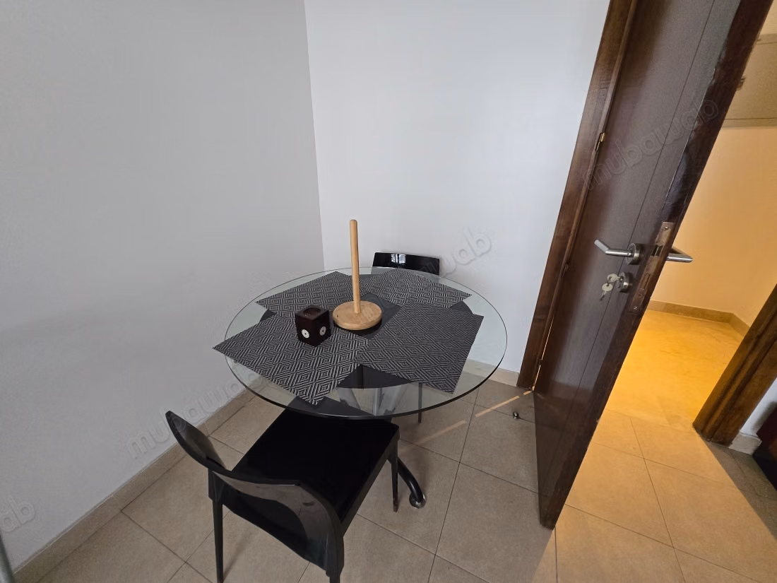 Appartement en location à Les princesses. 
Superficie 120 m². 
Meublé