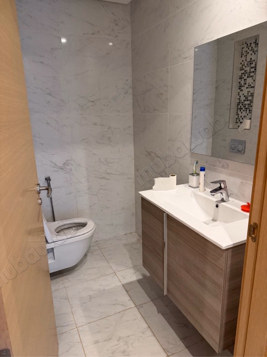 Location d'un appartement à Riyad. 
Surface totale 150 m². 
Bien meublé