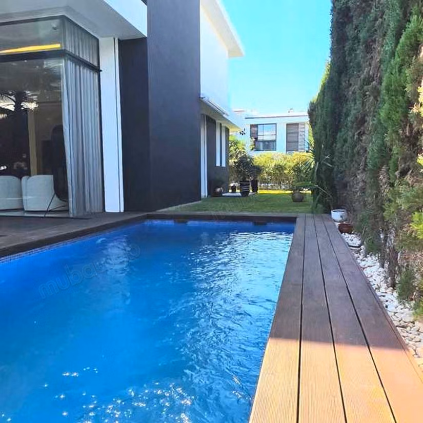 Villa à Vendre de 342.0 m² à Dar Bouazza,
Tamaris1
