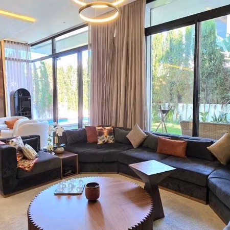 Villa à Vendre de 342.0 m² à Dar Bouazza,
Tamaris1