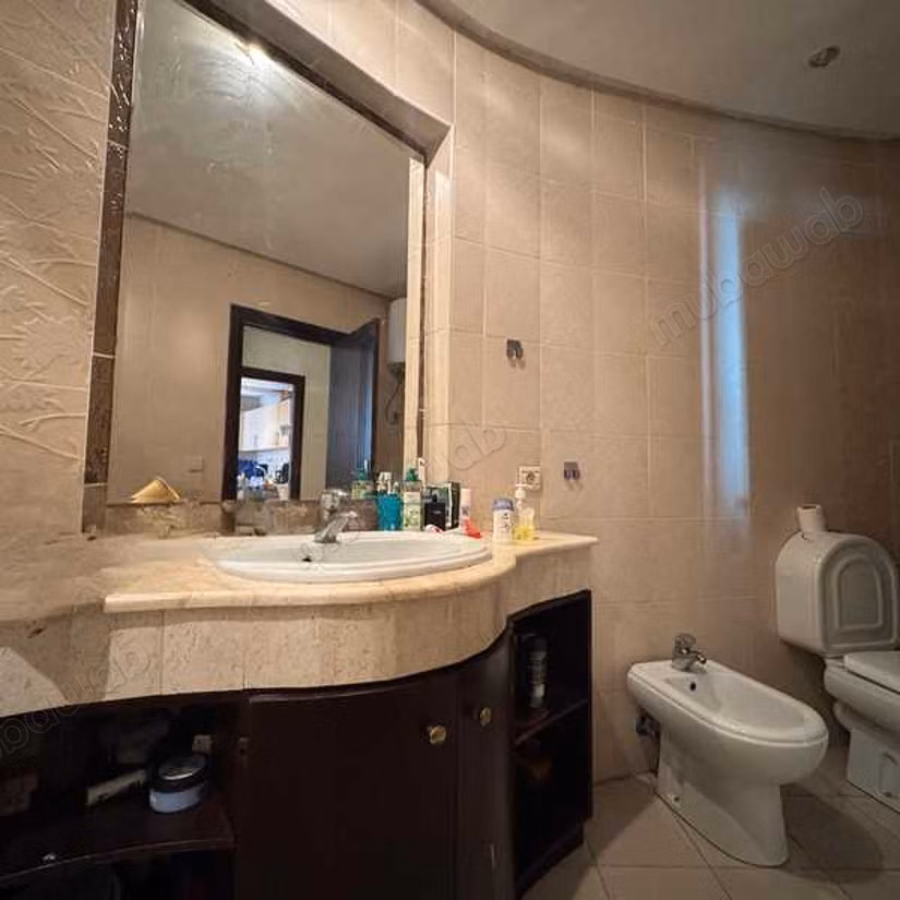 Appartement à Vendre de 100.0 m² à Casablanca, Belvedere Roches Noires