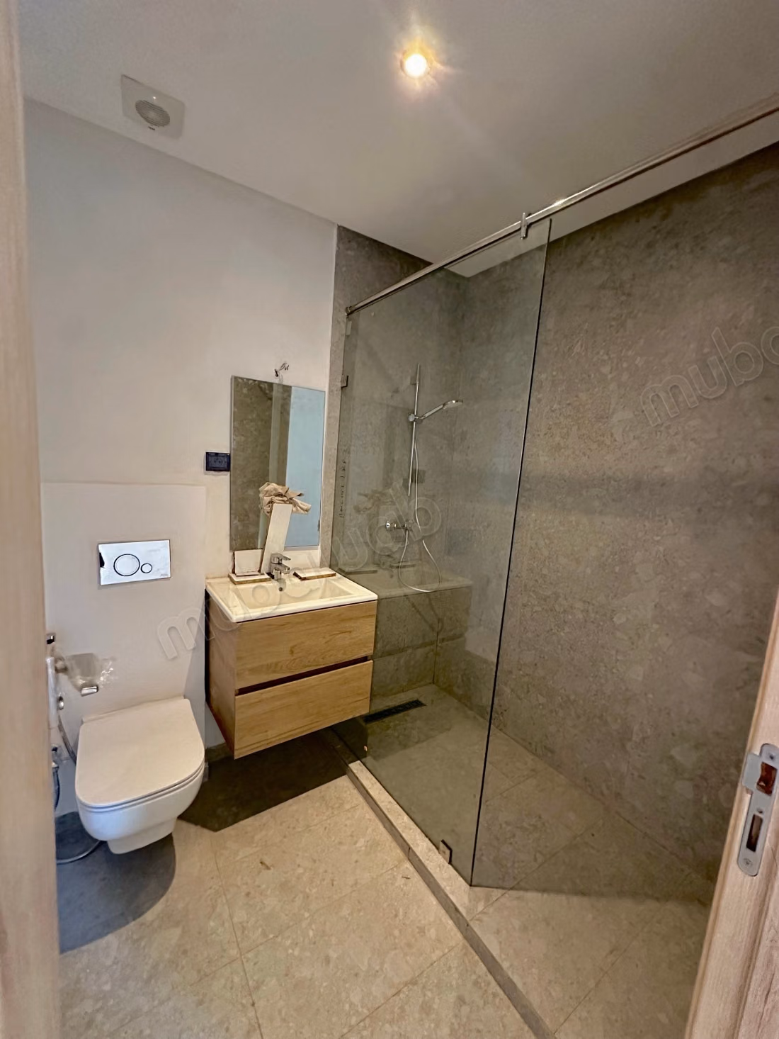 Location d’un appartement neuf 3 chambres / double façade / vue piscine, espaces verts & mer 
ain diab extension