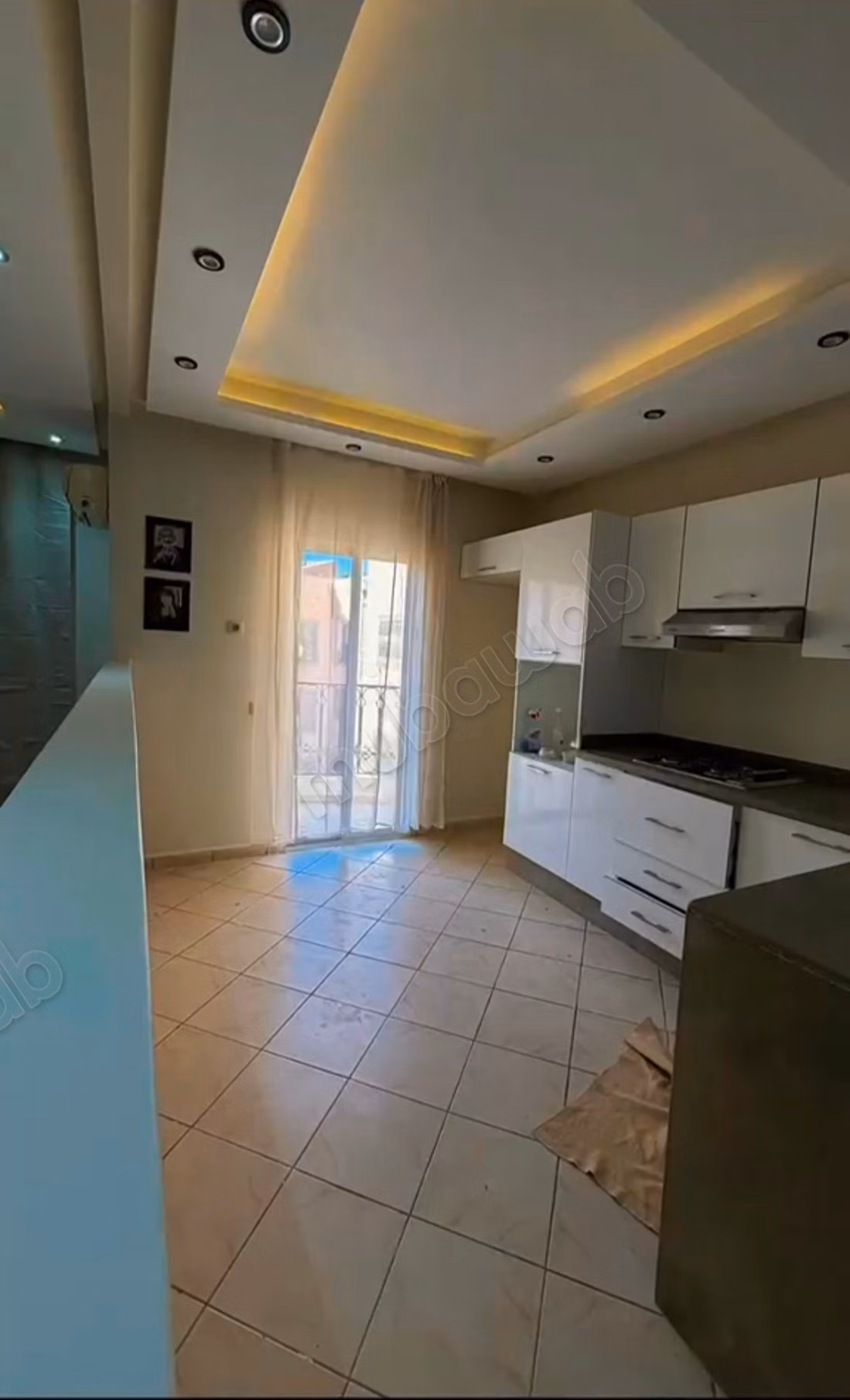 Très beau studio de 56 M2 à côté de Marjane