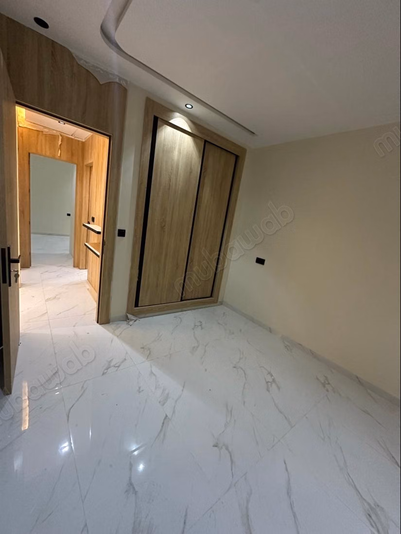 Apartamento en venta en Martil. 3 habitaciones maravillosas. Doble acristalamiento y puerta fuerte