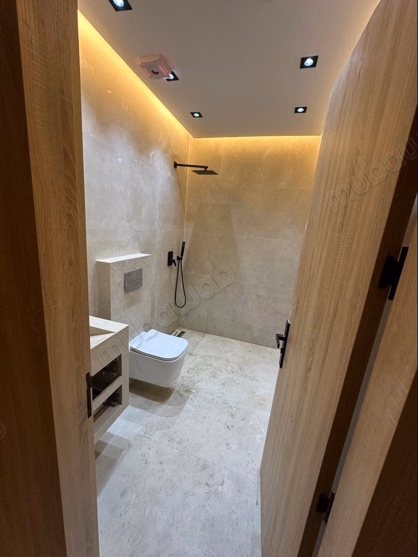 Apartamento en venta en Martil. 3 habitaciones maravillosas. Doble acristalamiento y puerta fuerte