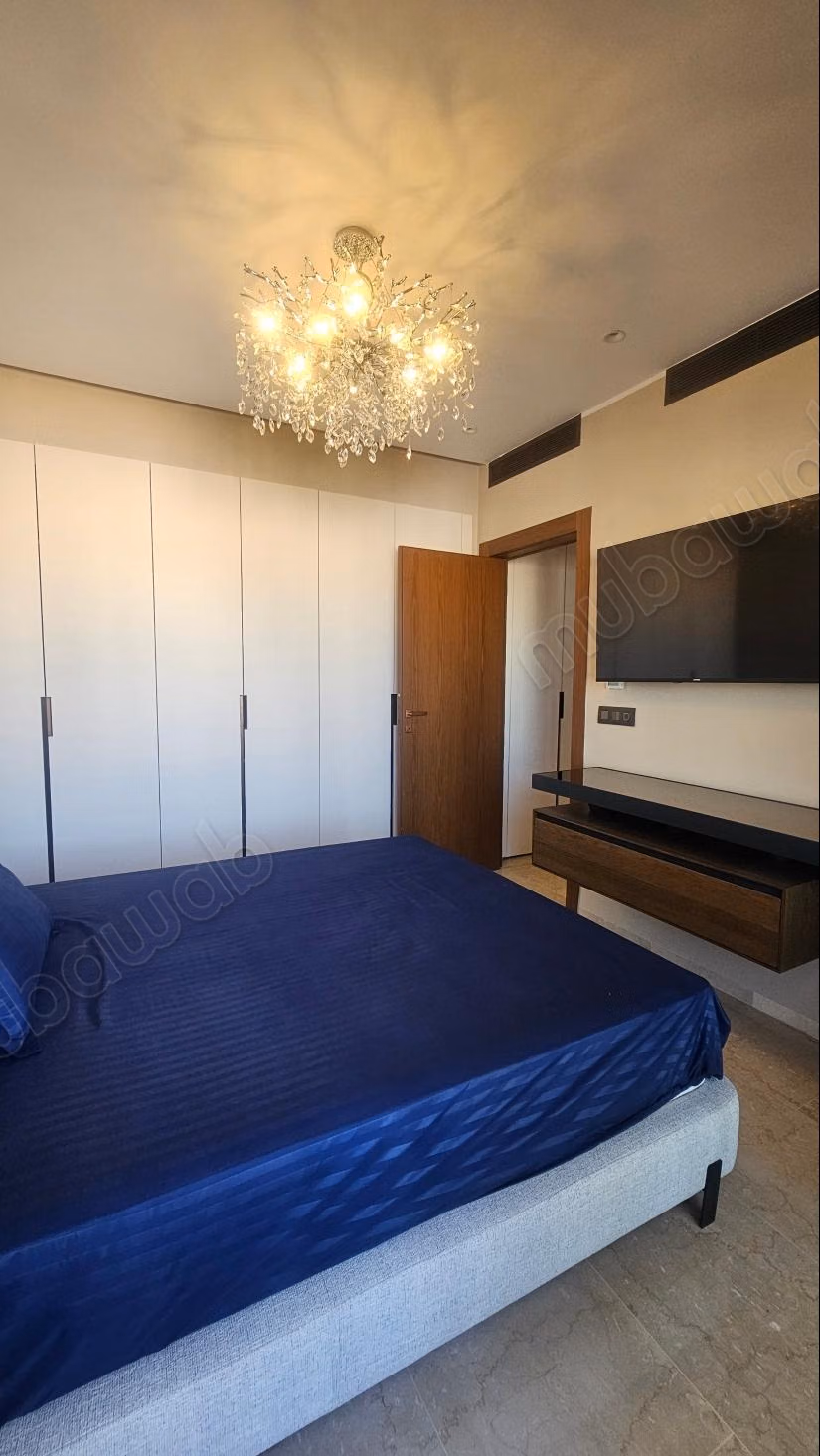 Furnished apartment never inhabited
